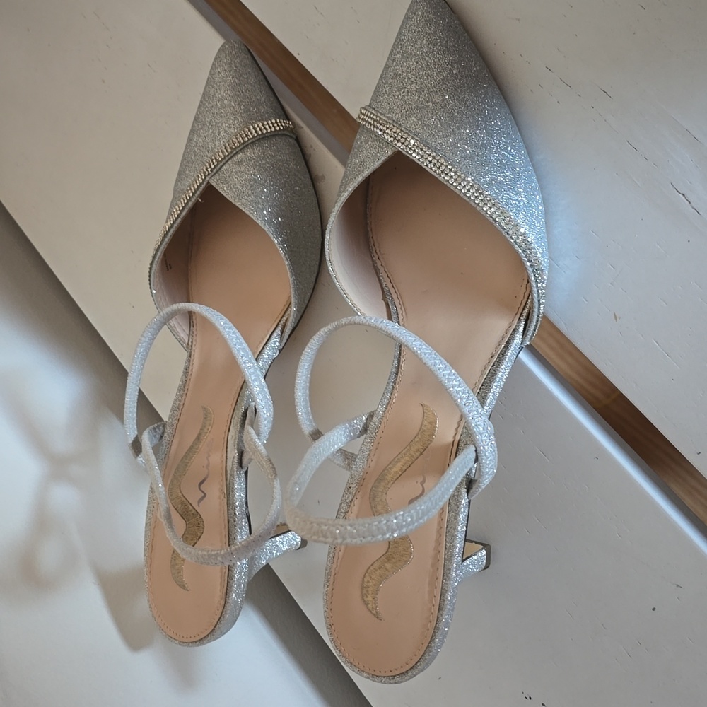 Nina sparkle pumps worn once